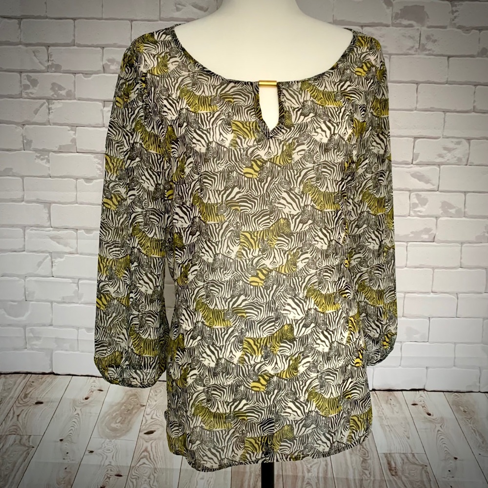 4 for $20 🖤 BANANA REPUBLIC Zebra Print Blouse